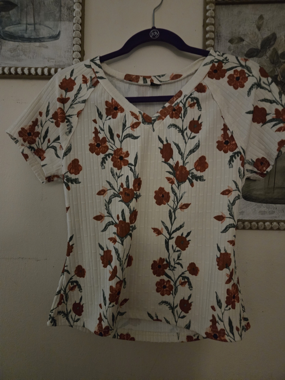 SHEIN White Short Sleeve V-Neck Top with Rust Floral